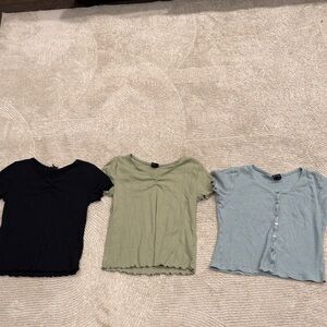 BUNDLE⭐️ art class Black, Green, and Blue Short Sleeve Tees